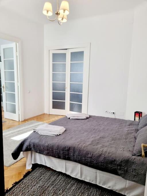 Cozy Apartment Near City Center Βουκουρέστι Εξωτερικό φωτογραφία