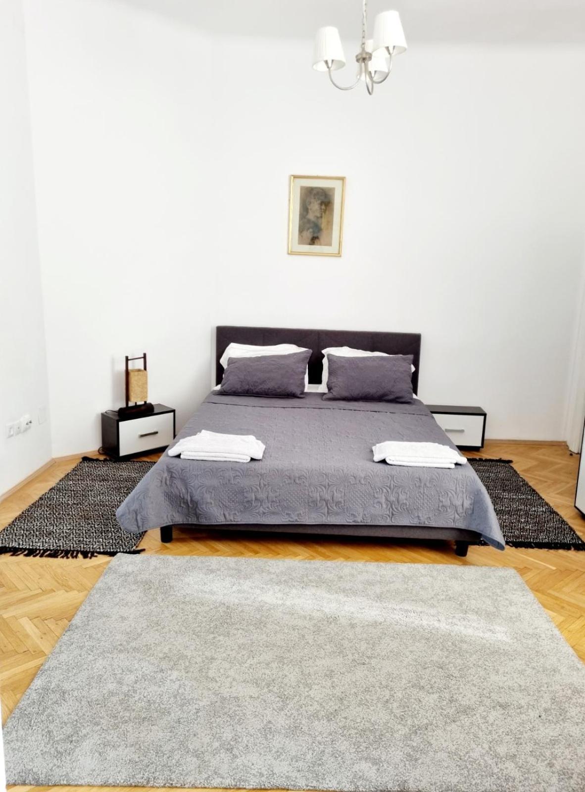 Cozy Apartment Near City Center Βουκουρέστι Εξωτερικό φωτογραφία